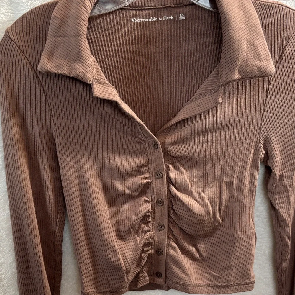 Abercrombie & Fitch Chocolate Button-Down Top - Picture 3 of 4